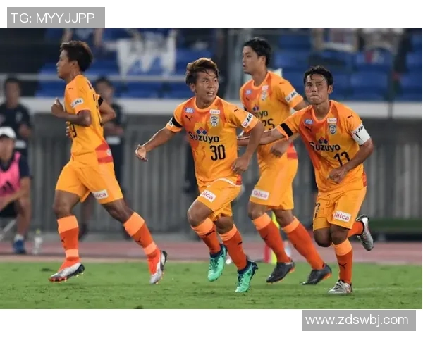 清水心跳与柏太阳神的激烈对决展现足球魅力与团队精神的巅峰较量